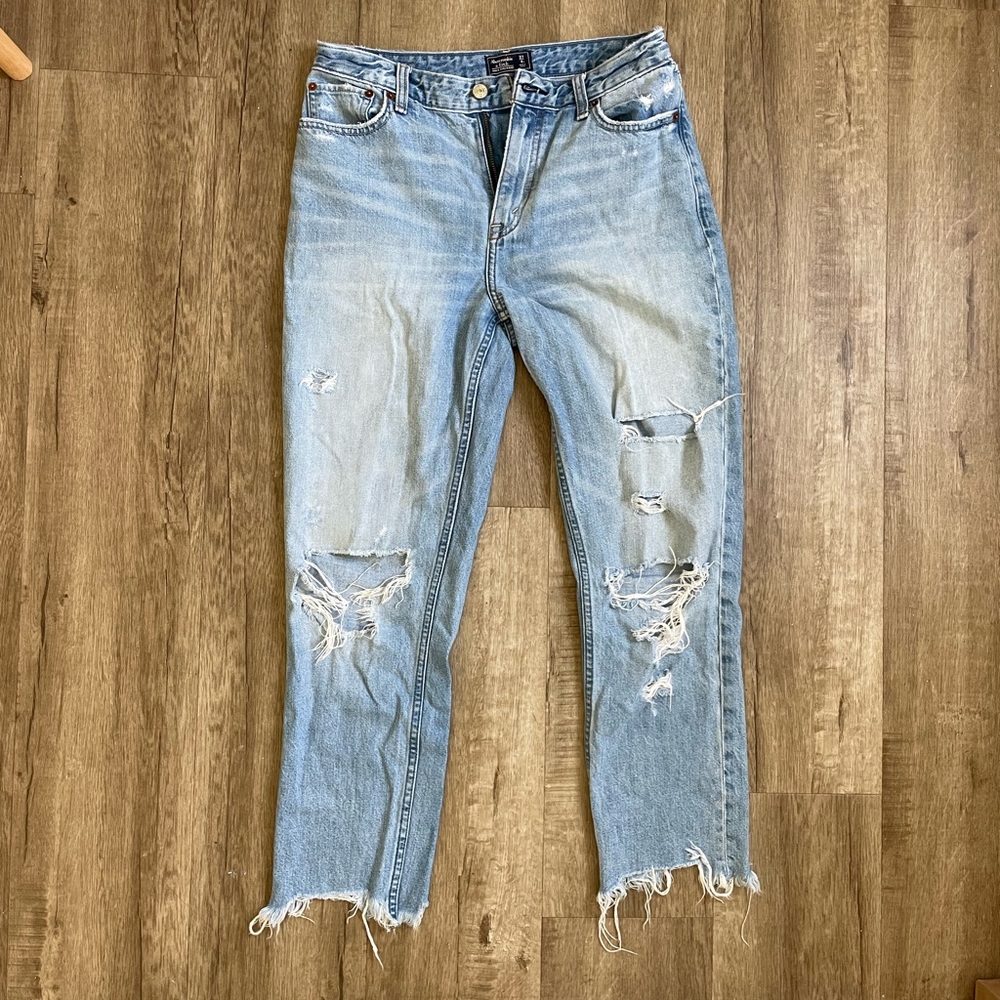 Abercrombie & Fitch Annie girlfriend Jean